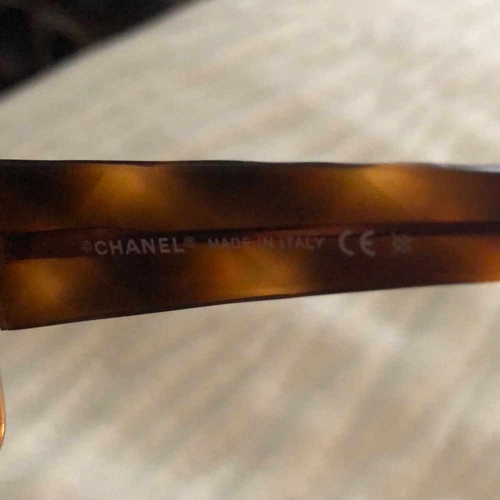 Chanel shades brand new never worn - Picture 2 of 8